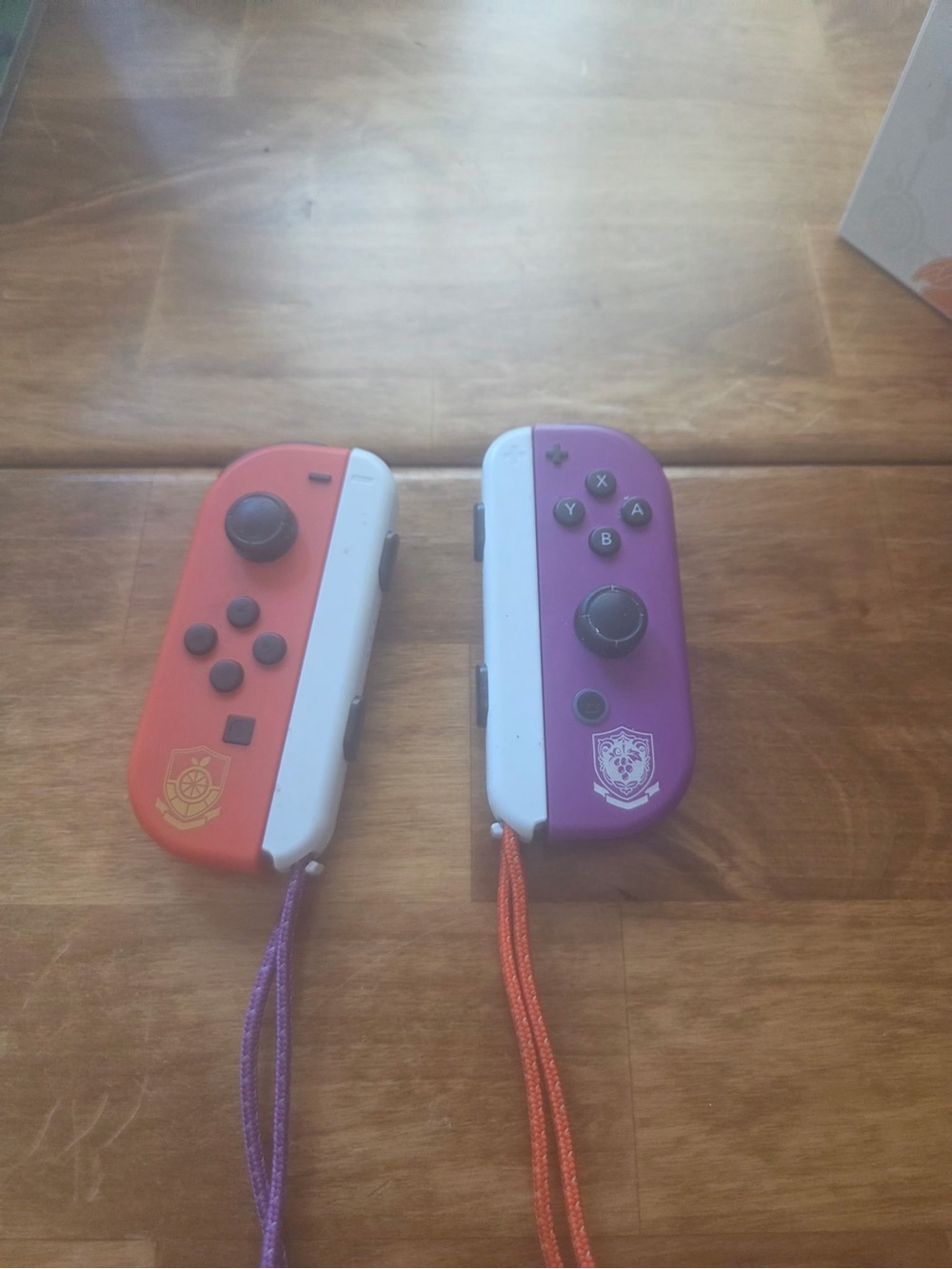 Nintendo Switch OLED Pokémon Scarlet & Violet Edition - Picture 8 of 8